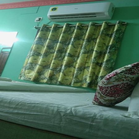 Hotel O Palace Inn Near Acropolis Mall Jādabpur Eksteriør billede